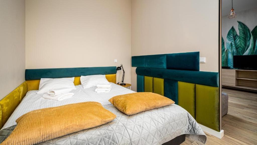 Deluxe Apartments Free Parking ワルシャワ エクステリア 写真