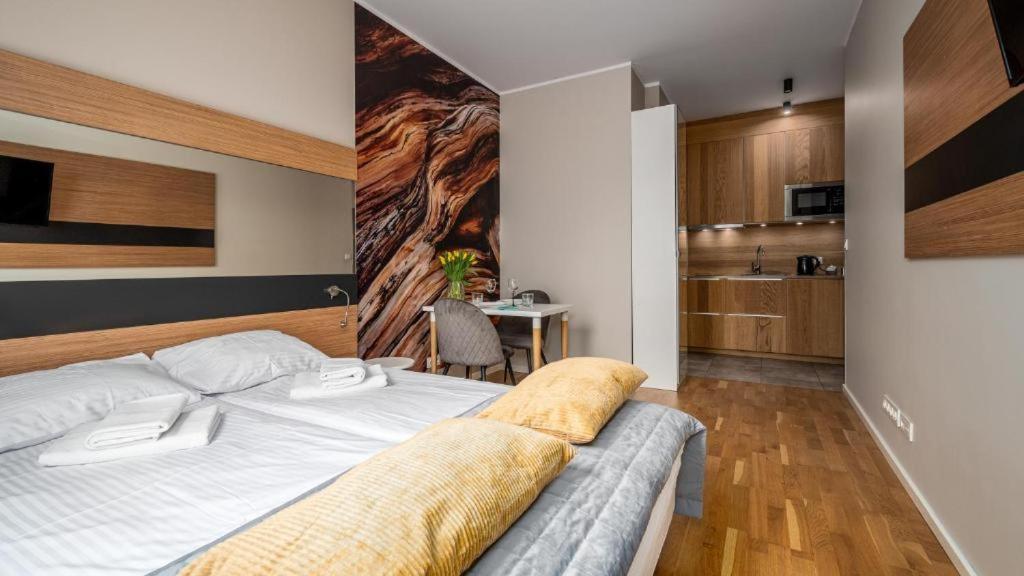 Deluxe Apartments Free Parking ワルシャワ エクステリア 写真